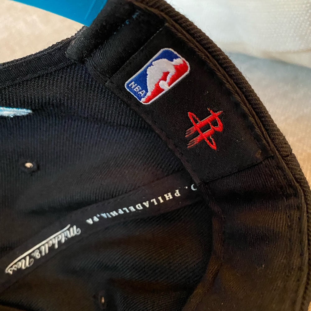 Mitchell & Ness Rockets Hat - Picture 6 of 8